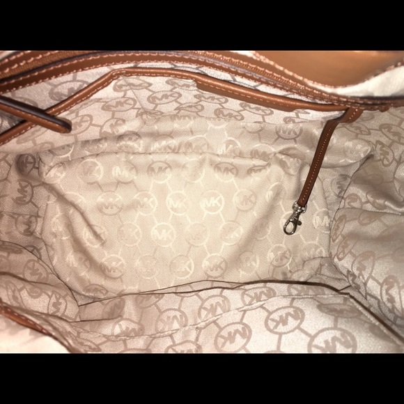 ✨Michael Kors Tropical Tote✨ - Picture 4 of 5